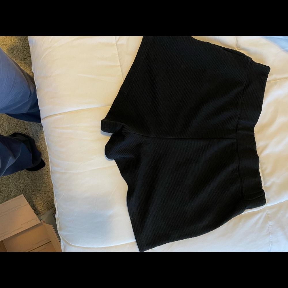 Medium R D style shorts - Picture 3 of 4